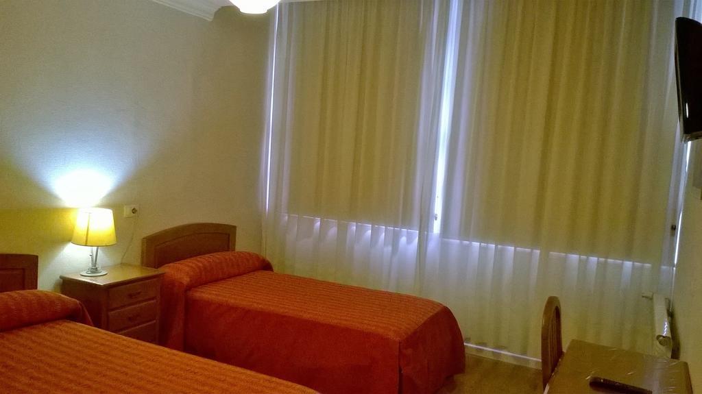 Hostal El Cairo Φερόλ Εξωτερικό φωτογραφία